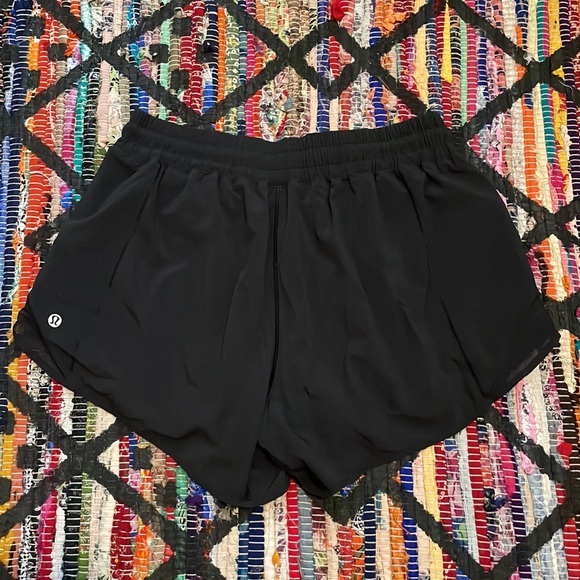 Lululemon Hotty Hot II in Black - Picture 4 of 4